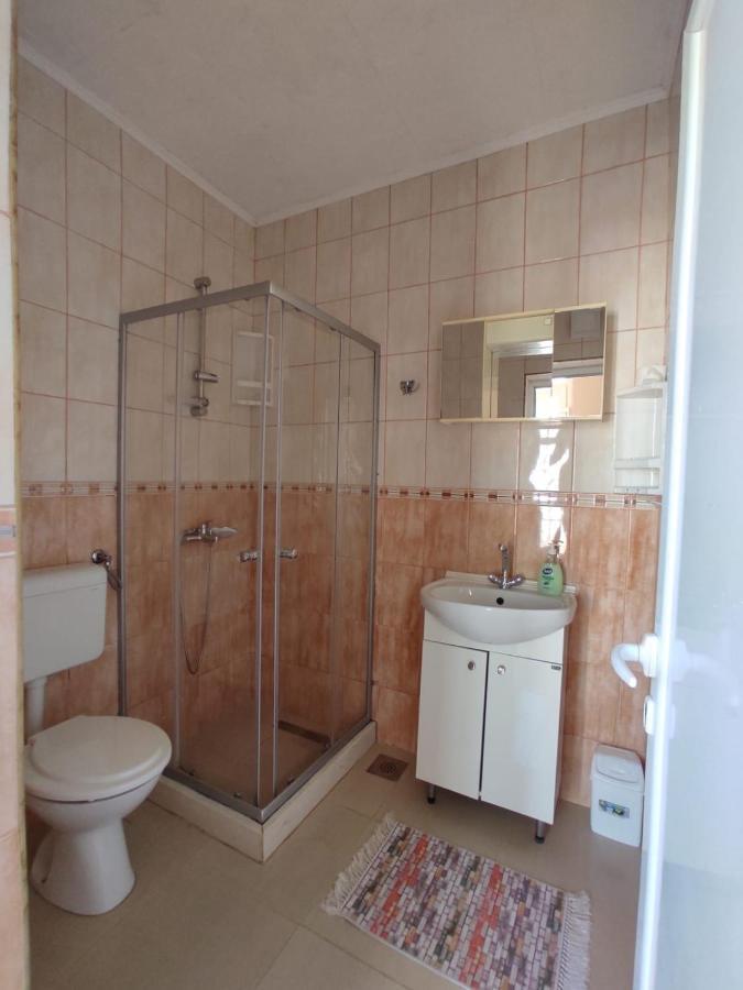 Apartmani Andrijana Улцинь Экстерьер фото