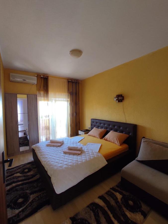 Apartmani Andrijana Улцинь Экстерьер фото