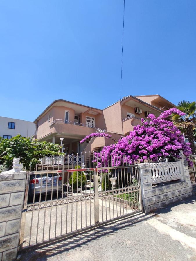 Apartmani Andrijana Улцинь Экстерьер фото