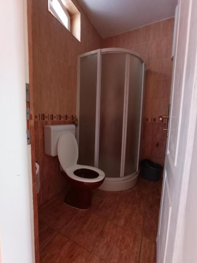 Apartmani Andrijana Улцинь Экстерьер фото