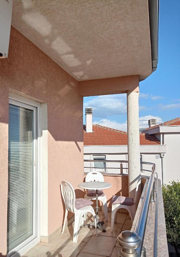 Apartmani Andrijana Улцинь Экстерьер фото
