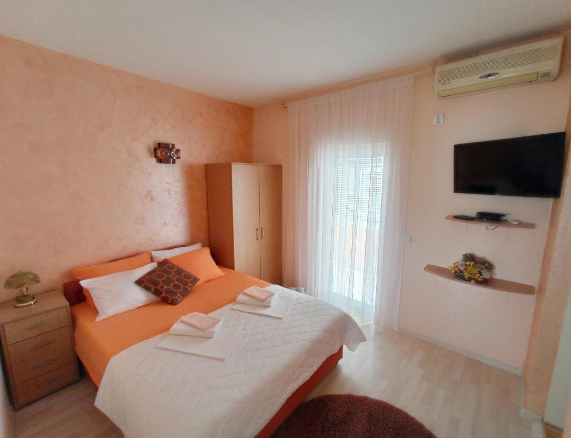 Apartmani Andrijana Улцинь Экстерьер фото