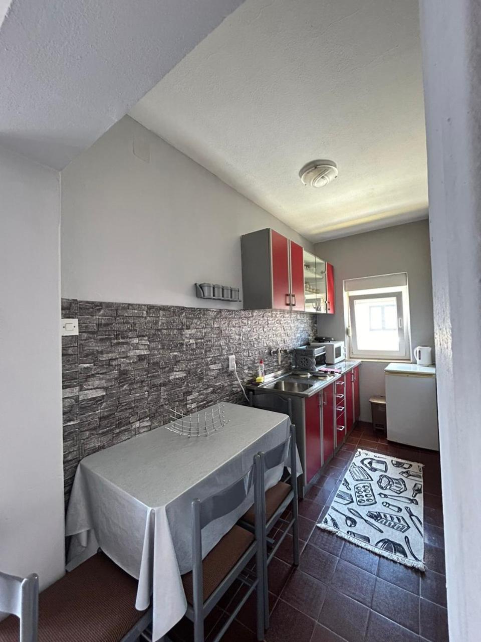 Apartmani Andrijana Улцинь Экстерьер фото